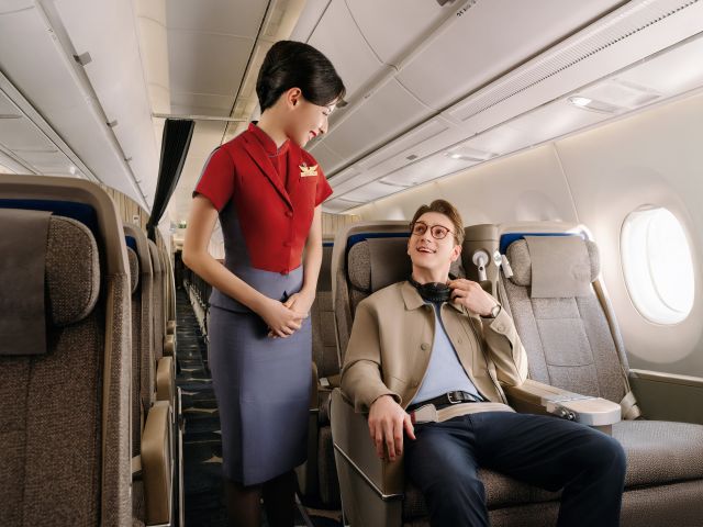 steward and customer on china airlines flight