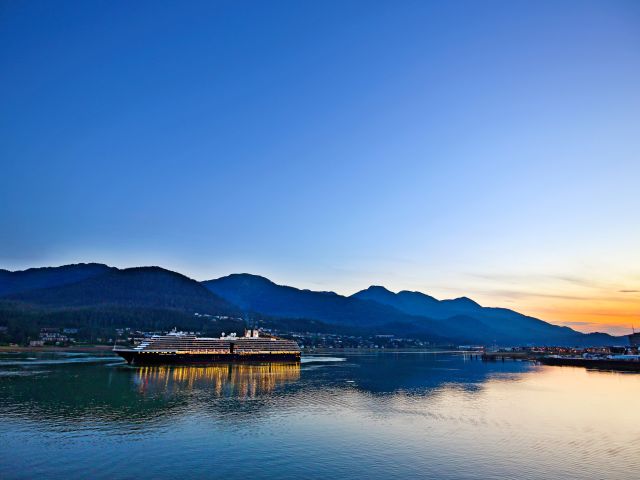 Holland America Line’s Noordam in Alaska