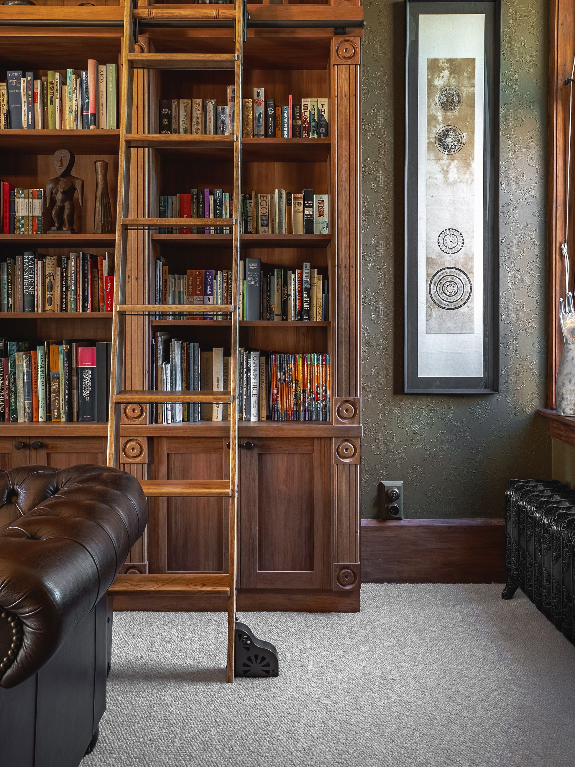 castle decor library