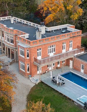 Earnscleugh Castle drone shot